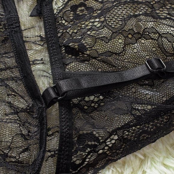 Black Lace Toga Chemise - Picture 10 of 15